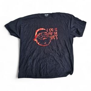 Gildan Black T-Shirt with Santa Design